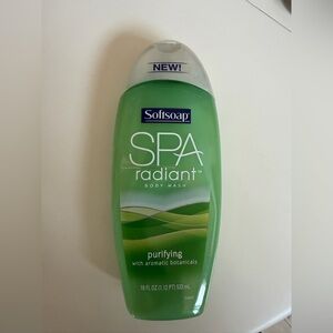 SOFTSOAP RADIANT  BODY WASH. PURIFYING WITH AROMATIC BOTANICALS . 18 Oz .. NEW